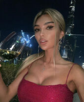 Mila, 24